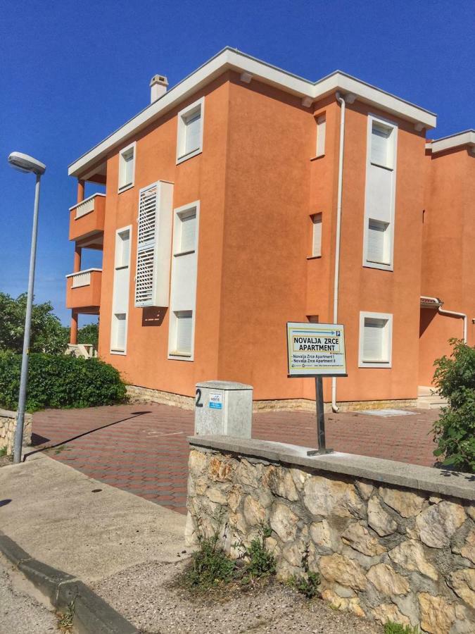 Novalja Zrce Apartment Екстериор снимка